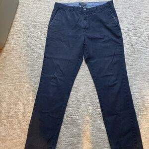 Banana Republic Aiden chino. 33/32